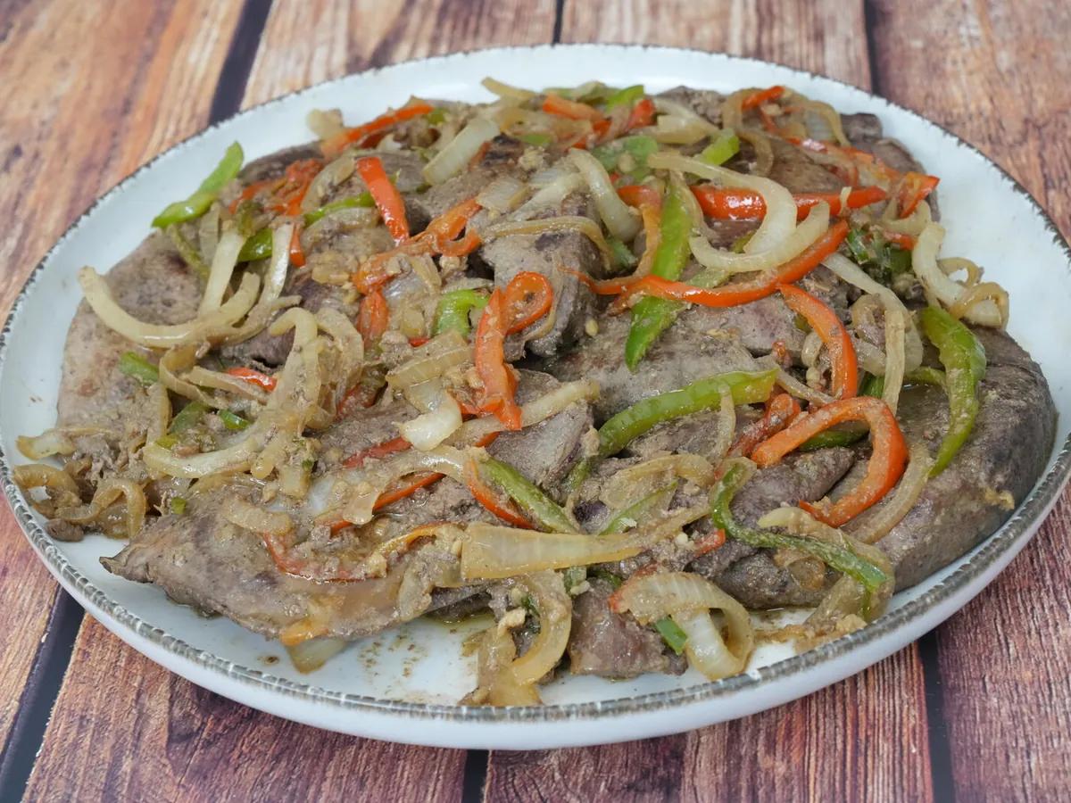 Hígado encebollado