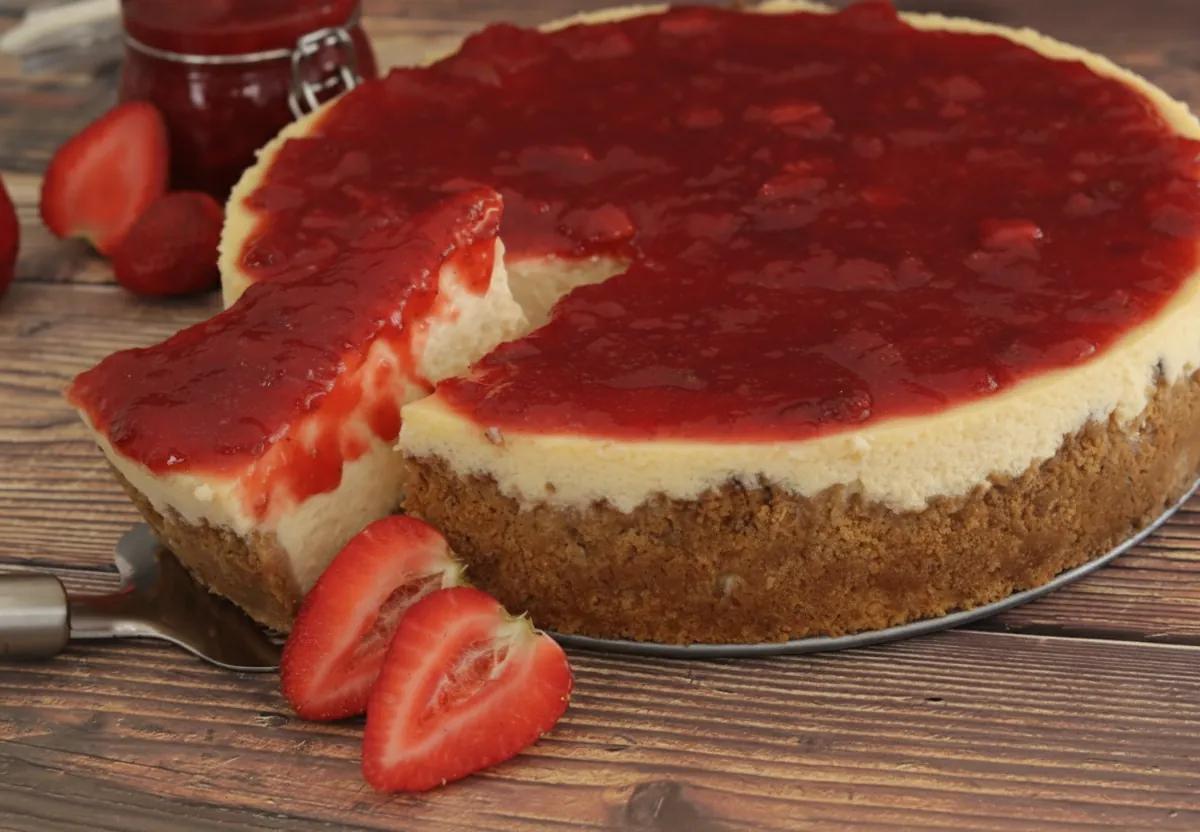 Tarta de queso y fresa al horno